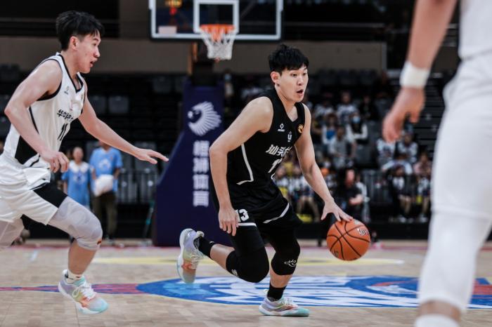 华中科大主场白衣出战80比59击败汕头大学，开启