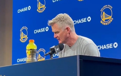 格林三双引领勇士失利 科尔：责任扛肩仍获认可