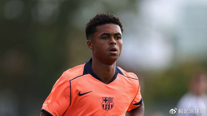 巴萨B队小将续约两年至